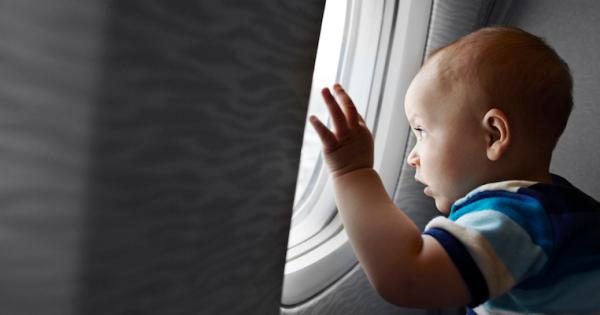 Viaggiare in aereo con i bambini